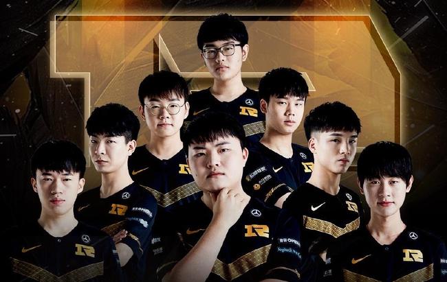 她却用文字 她却用文字