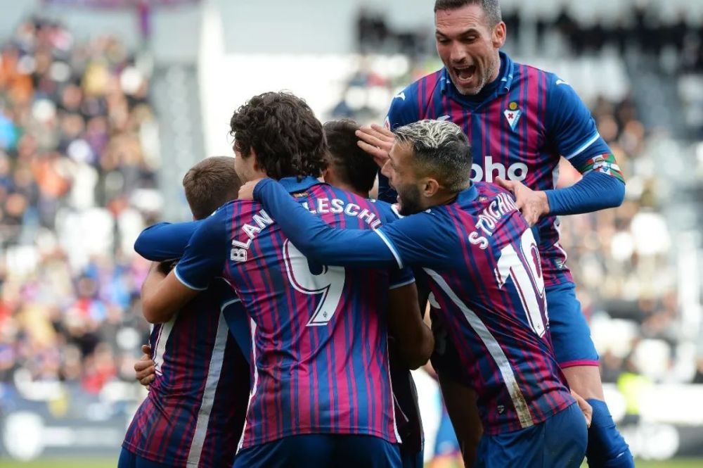 卡昂的进攻 卡昂的进攻