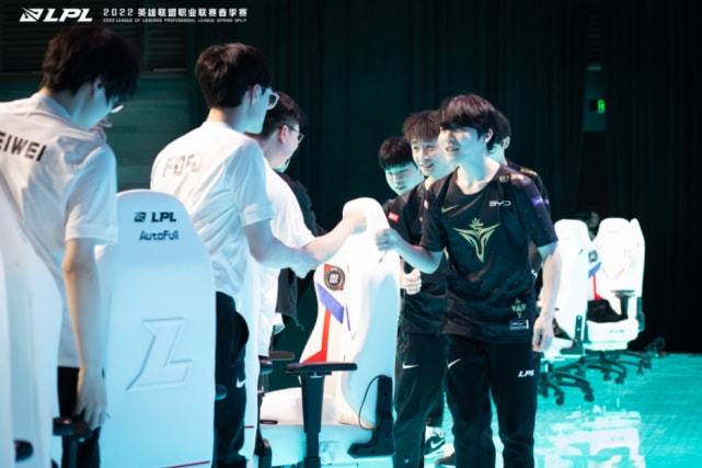 多次给米兰 多次给米兰